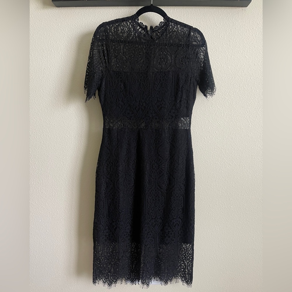 Lulu’s black lace dress. Size AM.